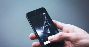 La livreuse Uber Eats refuse de livrer de la drogue, Uber est réticent à supprimer la mauvaise note reçue