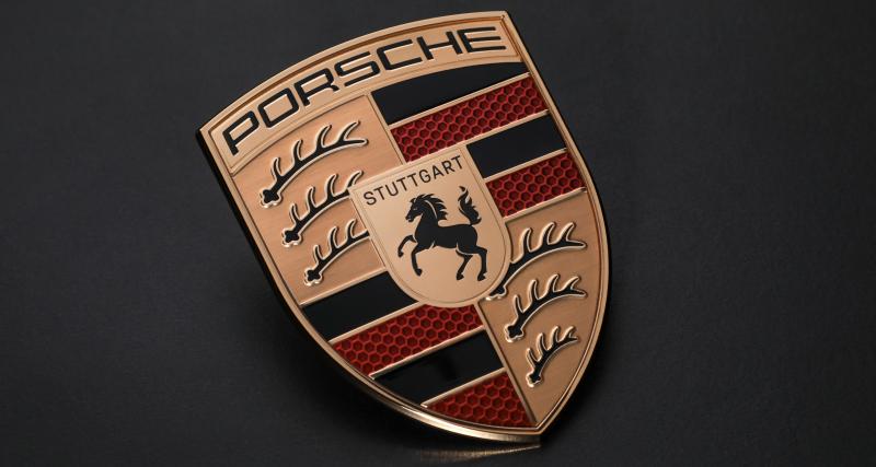 Pour ses 75 ans, Porsche dévoile la nouvelle version de son célèbre logo - 3 questions sur le nouveau logo de Porsche
