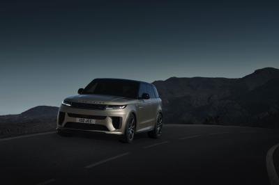 Land Rover Range Rover Sport | Les photos du surpuissant modèle SV (2023)