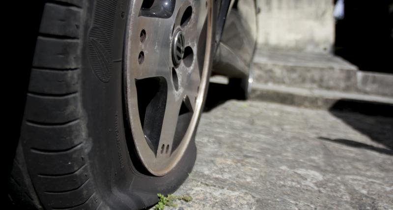  - L'arnaque au pneu crevé fait un carton, les suspects ont empoché plus de 10 000€