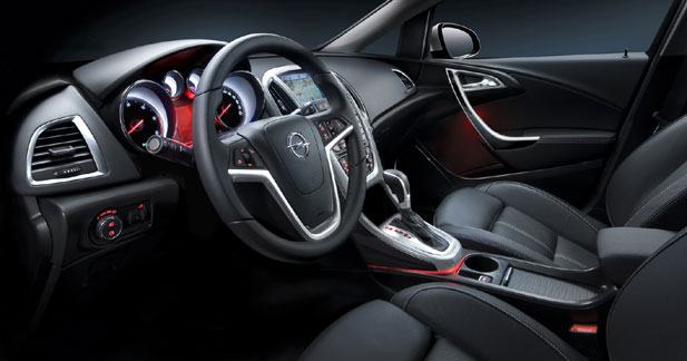 Nouvelle Opel Astra : Elle ouvre enfin ses portes - Comme dans un cockpit