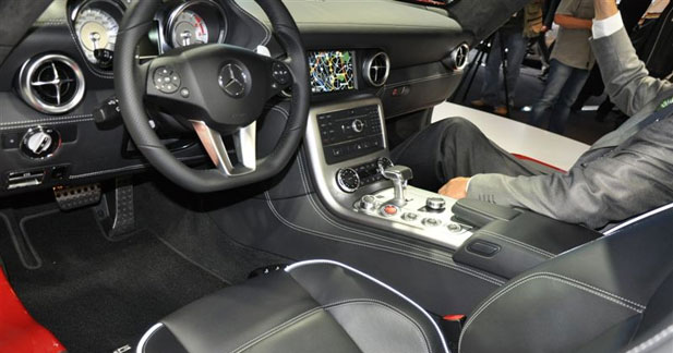 Mercedes SLS : rétro-vision - Performances en aluminium