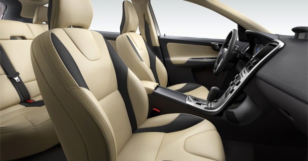 Volvo XC60 R-Design : le XC60 joue les durs - Un intérieur plus "exclusif"