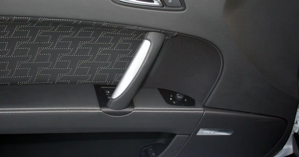 Caraudiovidéo : l'Audi TT RS Roadster à la loupe - Audi fait confiance à Bose