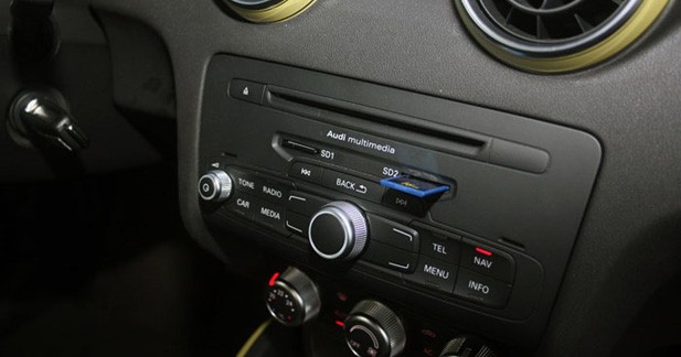 Caraudiovidéo : l'Audi A1 1.6 TDi Ambition à la loupe - Du cordon en option