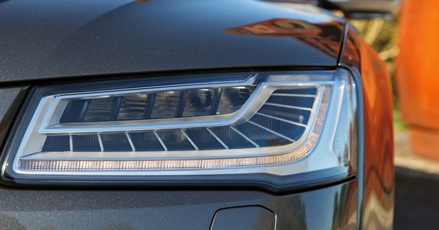 Essai Audi S8 : le confort dans la sportivité - La guerre des LED