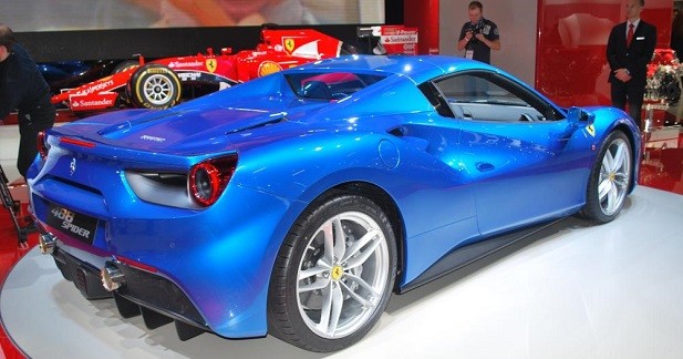 Ferrari 488 Spider : hyperventilation - Un 0 à 100 km/h en 3 secondes