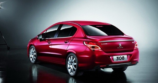  Peugeot 308 Sedan : Un tour dans son sac - Un profil assez massif pour la plus chinoise des 308
