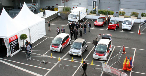 Détente, initiation et évasion au Mondial de l'Automobile - Piste d’essais de voitures électriques
