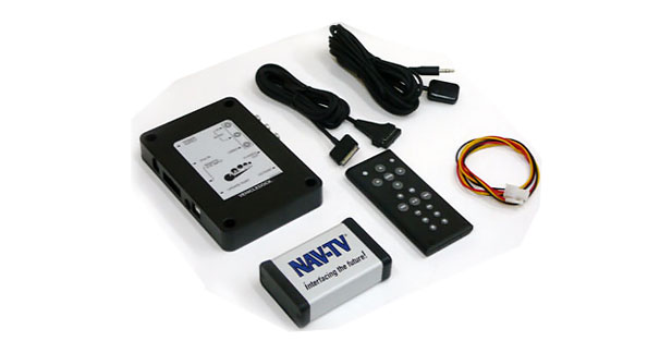Caraudiovidéo : Six solutions iPod pour la voiture à la loupe - L’interface universelle OEM : Nav TV Dock Vehicle