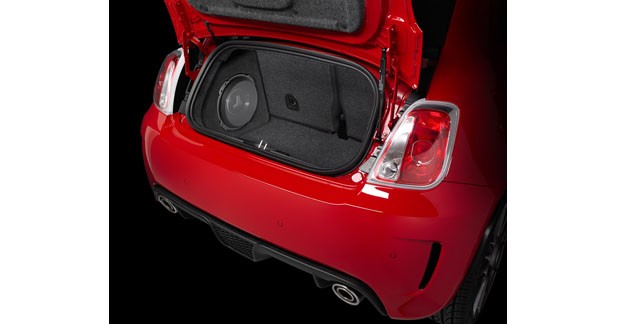 JL Audio propose un caisson de grave spécifique pour la Fiat 500 - JL Audio SB-Fiat-500/10TW3