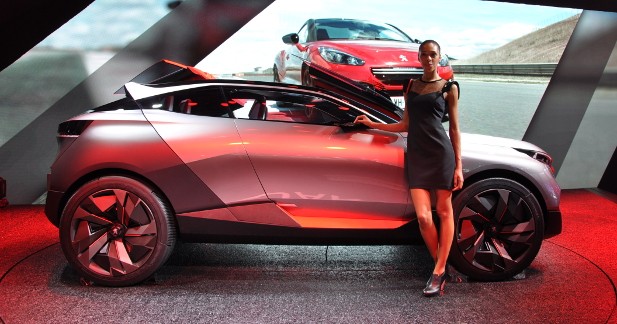 Mondial Auto 2014 : Peugeot Quartz, à la croisée des genres - Confort de limousine ?
