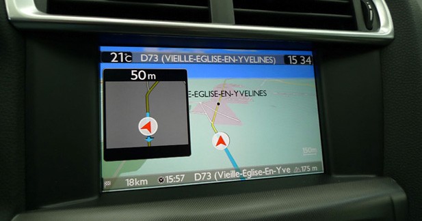 Caraudiovidéo : la Citroën DS4 à la loupe - Un très bon navigateur