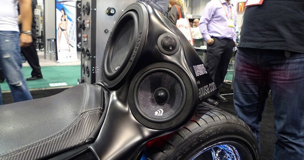 Caraudiovidéo : Le Cam Am Spyder Massive Audio à la loupe - Un carénage entièrement adapté