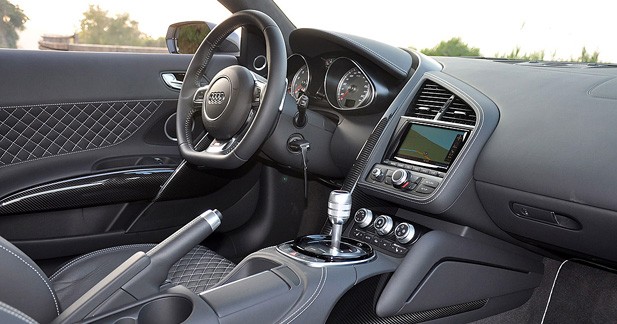 Essai Audi R8 V8 et V10 Plus S tronic : Au sommet de son art - Régime carbone