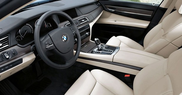 Essai BMW ActiveHybrid 7 : L'écologie au service de la puissance - Un supplément de 20 000 euros