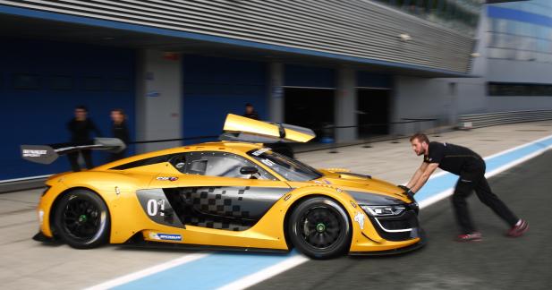 Essai Renault RS01 : la tueuse de GT3 - Bientôt sur les circuits français, entre autres