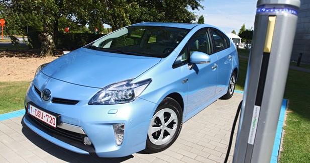 Essai Toyota Prius Rechargeable : une prise de poids - Rechargeable égal rentable ?