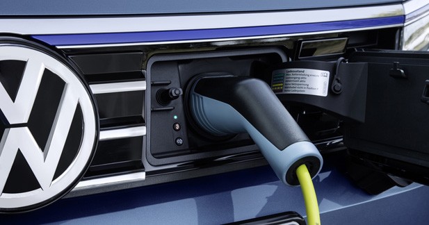 Essai Volkswagen Passat GTE : que reste-t-il au Diesel ? - Seule au monde ?