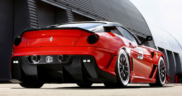 Ferrari 599XX : le souci de la performance - Des ventilateurs dans le coffre