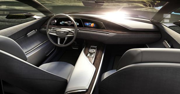 Cadillac Escala Concept : bientôt une berline coupé chez Cadillac ? - Avec une instrumentation 100% numérique