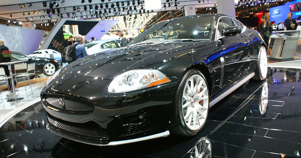 Jaguar XKR-S : le félin affûte ses griffes - Efficace et raffinée