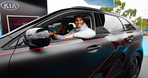 Rafael Nadal dévoile la Kia X-Car en marge de l'Open d'Australie