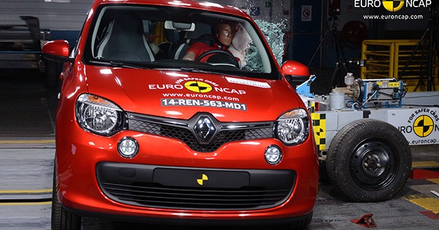 Premier crash-test pour la nouvelle Renault Twingo - Et un choc latéral, un !