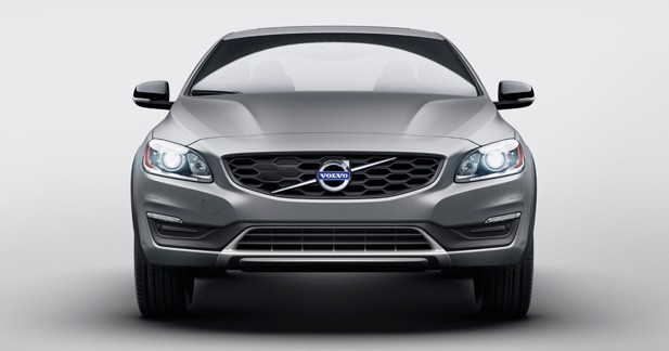 Detroit 2015 : Volvo S60 Cross Country, une nouvelle vision du crossover - 65 mm de garde au sol supplémentaire