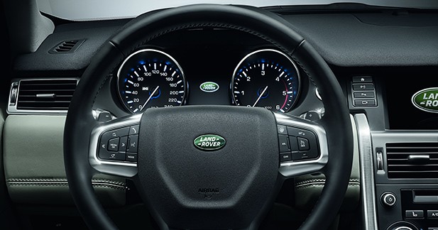 Mondial Auto 2014 : Land Rover Discovery Sport - Une grande richesse d'équipements