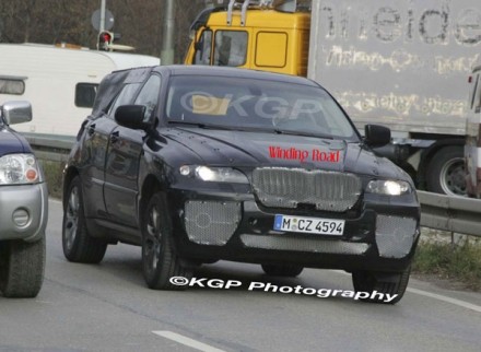 Le BMW X6 s'attaquera au Porsche Cayenne