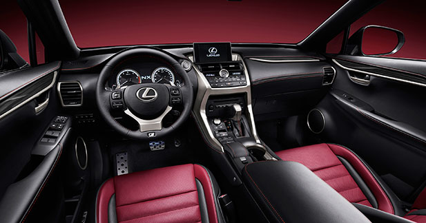 Lexus NX : un nouveau venu chez les crossovers compacts - Un tout nouvel intérieur