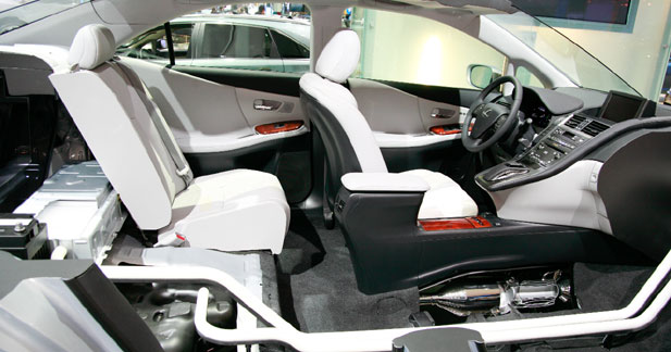 Lexus HS 250h : et de 4 hybrides Lexus ! - Des plastiques écologiques