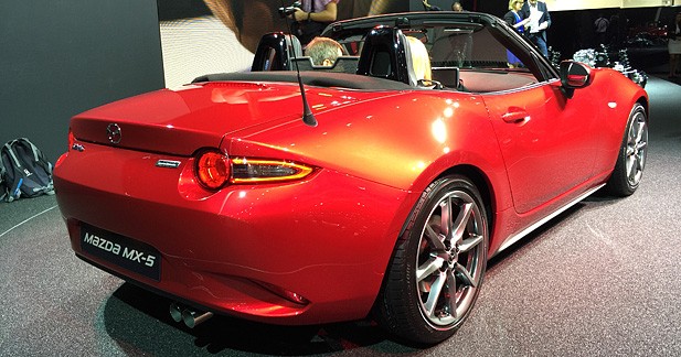 Mondial Auto 2014 : Mazda MX5 - Une ligne plus sensuelle