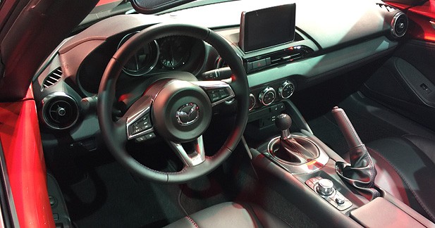 Mondial Auto 2014 : Mazda MX5 - Equipements modernes