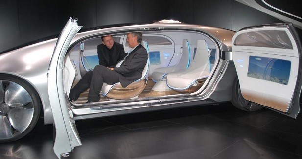 Mercedes F 015 : le futur est de retour - 1 100 km d'autonomie mais zéro émission