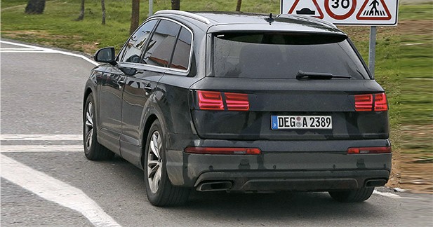 Spyshot : le nouvel Audi Q7 presque surpris à nu ! - Pour sept passagers