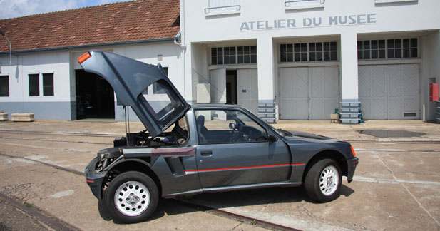 Essai Peugeot 205 T16 ''client'' : attention, voiture d'homme - Loin d'une gentille 205, cette Turbo 16 est plutôt radicale !