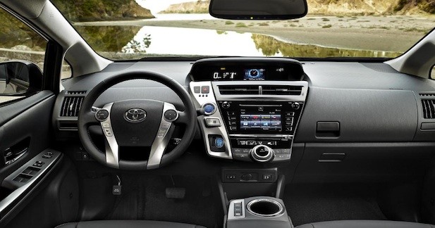 Toyota Prius v 2015 : plus agressive et plus connectée - Un moteur hybride de 134 ch