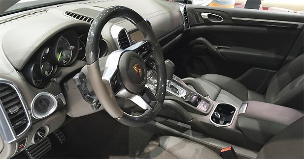 Mondial Auto 2014 : Porsche Cayenne S E-Hybrid, l'hybride branchée - Jusqu'à 125 km/h en tout électrique