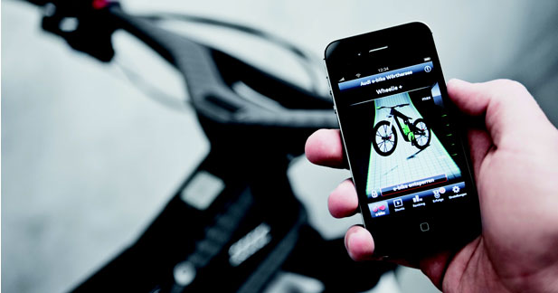 Audi e-bike : le vélo électrique de l'extrême - Un contrôle par smartphone