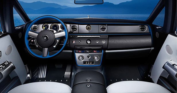 Rolls-Royce Phantom Drophead Coupé Waterspeed Collection : what else ? - Du bleu et de l'acier brossé