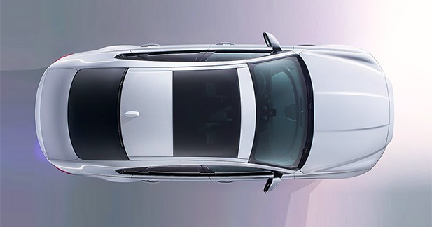 Land Rover dévoilera deux modèles au salon de New-York - A gauche la nouvelle Jaguar XF, à droite le Range le plus luxueux de l'histoire