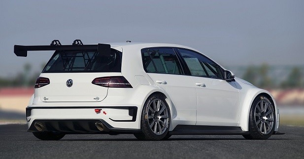 La Volkswagen Golf s'attaque à la compétition - 330 ch sur les roues avant