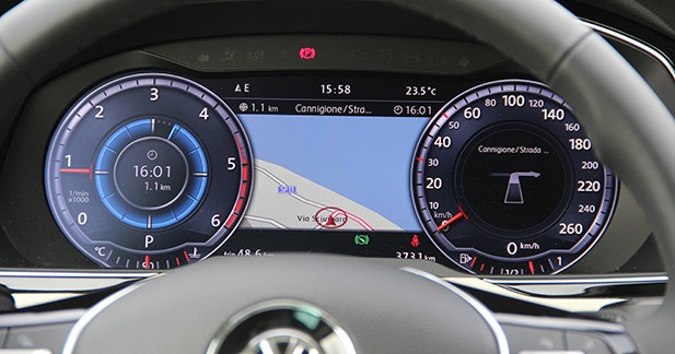 Essai Nouvelle Volkswagen Passat SW : A la frontière du premium - Une instrumentation virtuelle quasi inaccessible