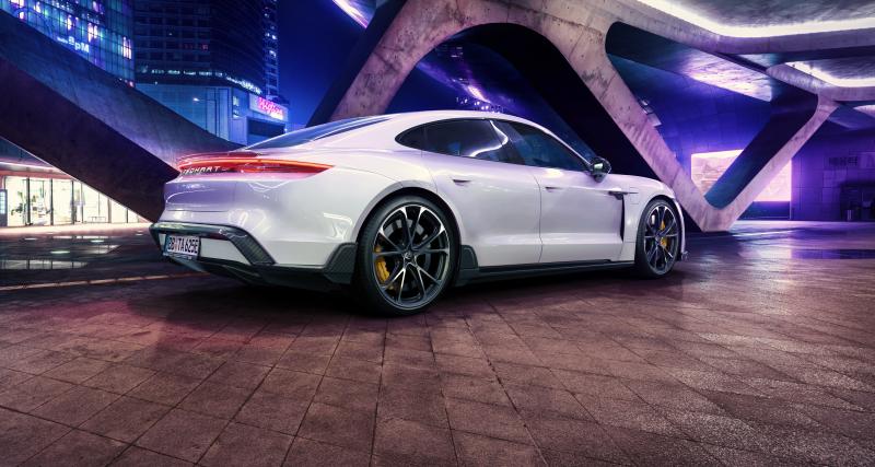 Porsche Taycan by Techart : tuning carboné pour la berline 100% électrique - Le souci du détail