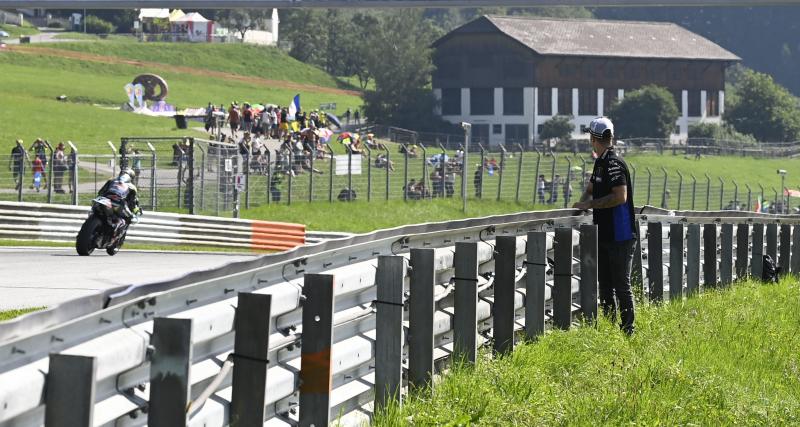  - Grand Prix d’Autriche de MotoGP - Maverick Vinales assiste aux essais libres au bord de la piste