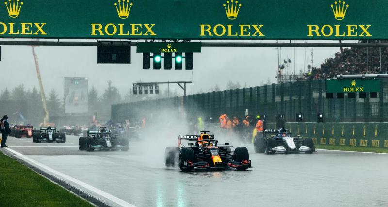 Sir Lewis Hamilton et Valtteri Bottas à l'arrivée du GP de Belgique 2020