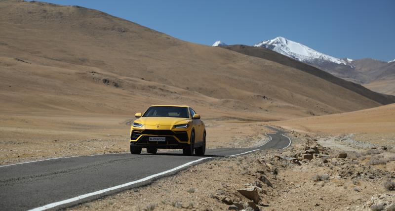  - Le Lamborghini Urus s’aventure sur la route la plus haute du monde
