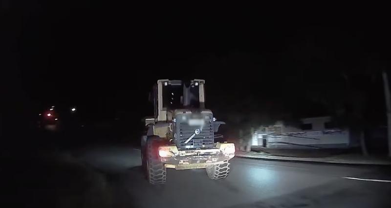  - Improbable course-poursuite avec la police à bord d’un tracteur volé